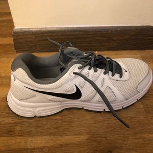 Nike tennis shoes